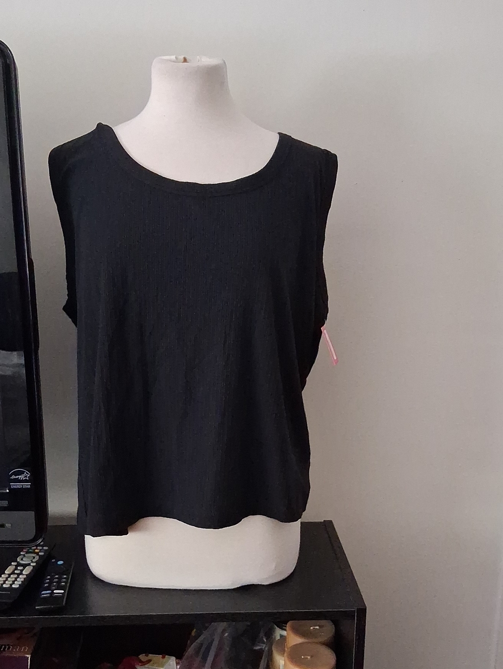 SPANX Black Sleeveless Scoop Neck Tank Top